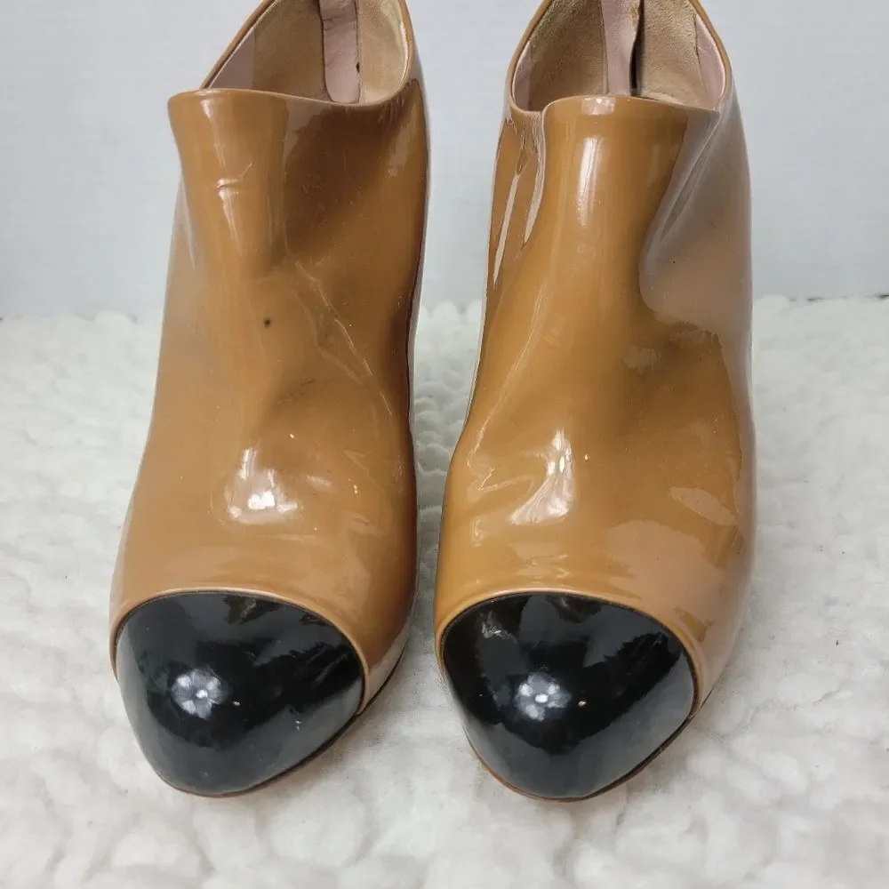 Miu Miu Bottie Women's Shoes Size 6.5 Beige Patent Leather Black Cap Toe Zipper